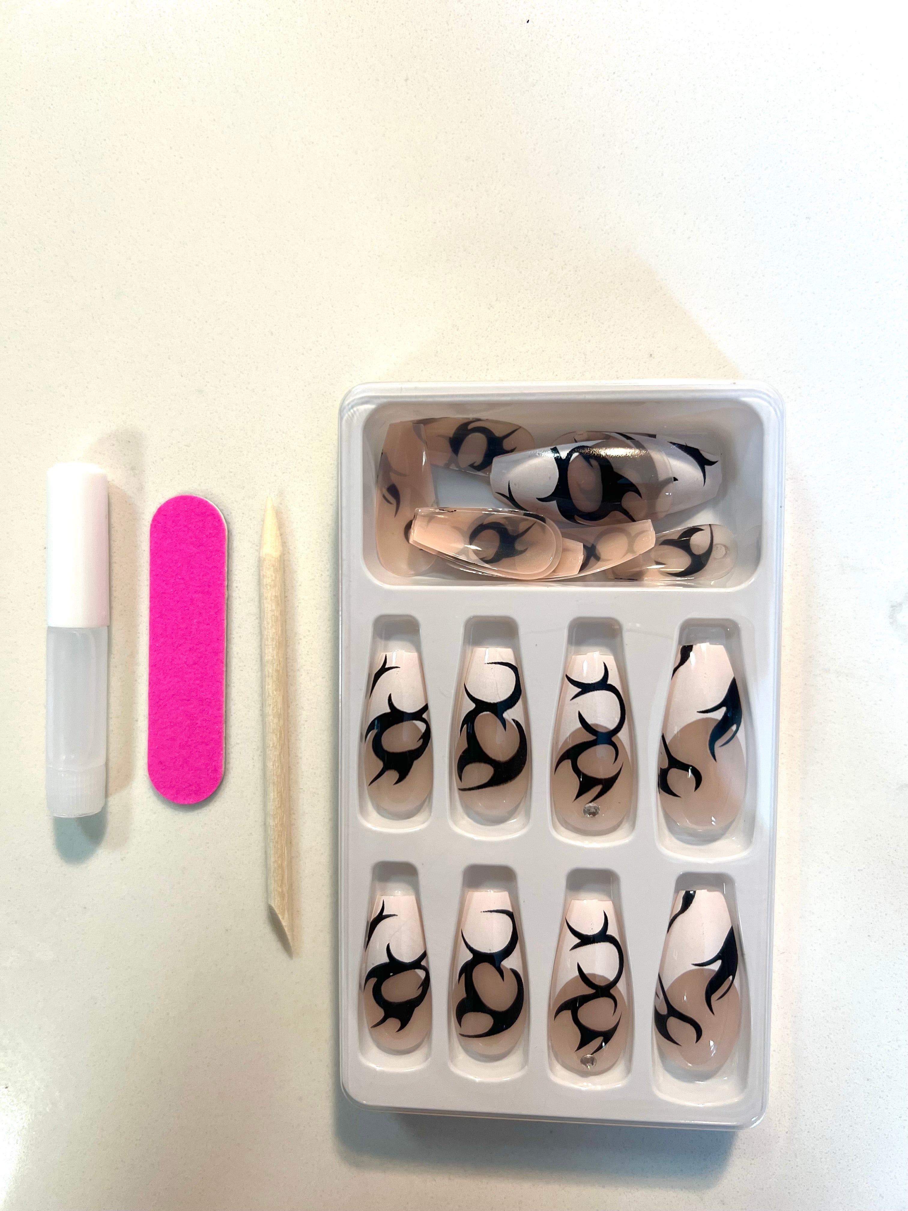 Wild Nights l French tip press on nails