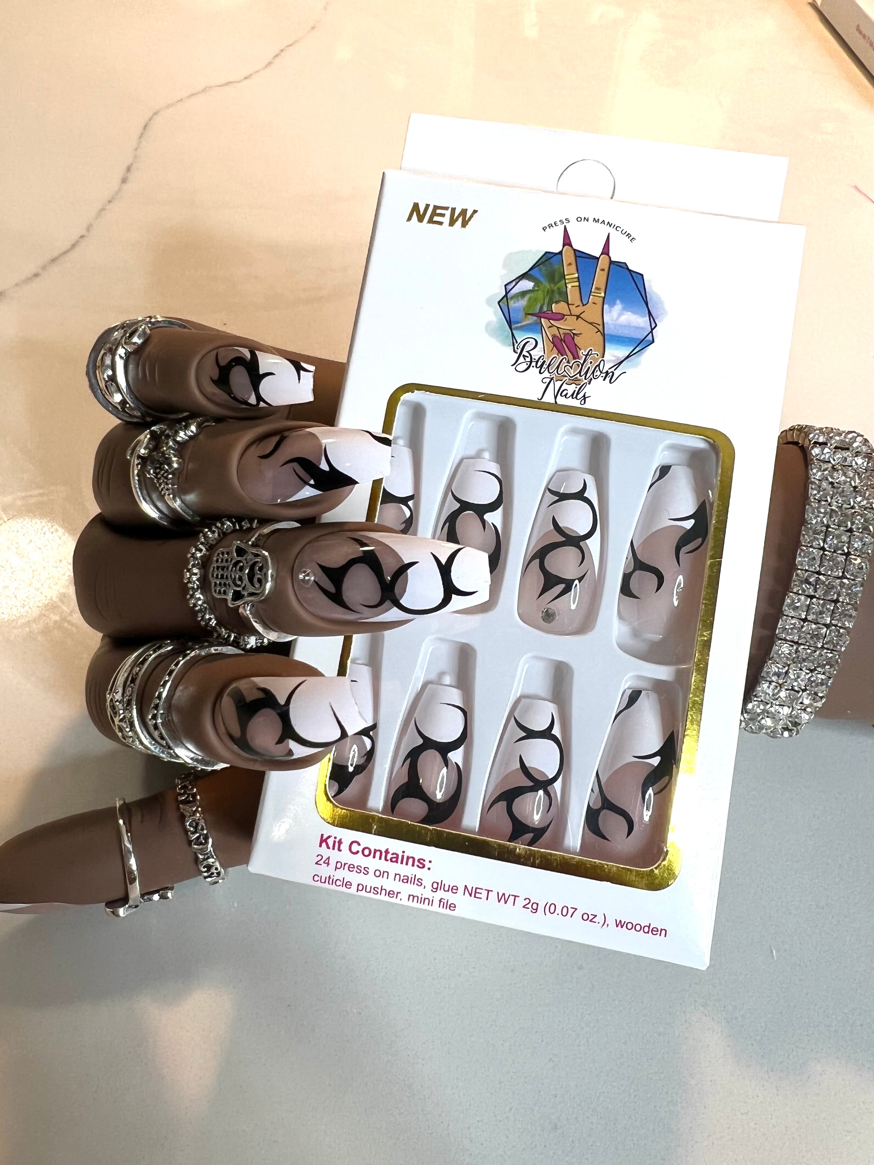 Wild Nights l French tip press on nails