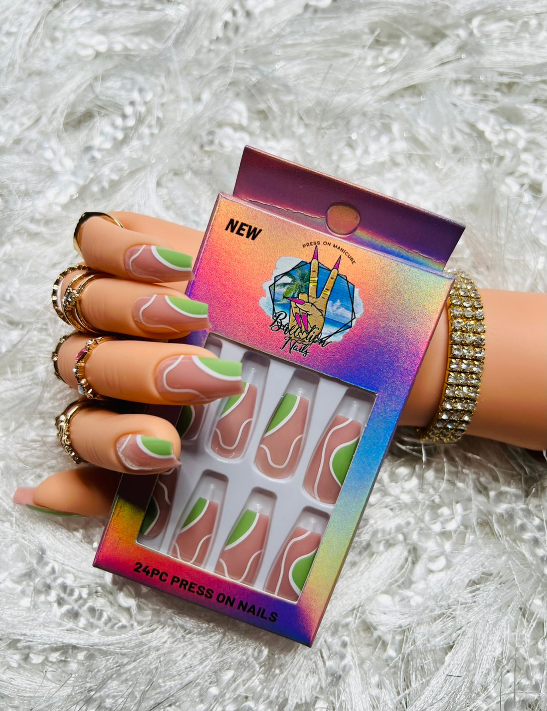 Green Tea | Med nude green swirl Press on nails