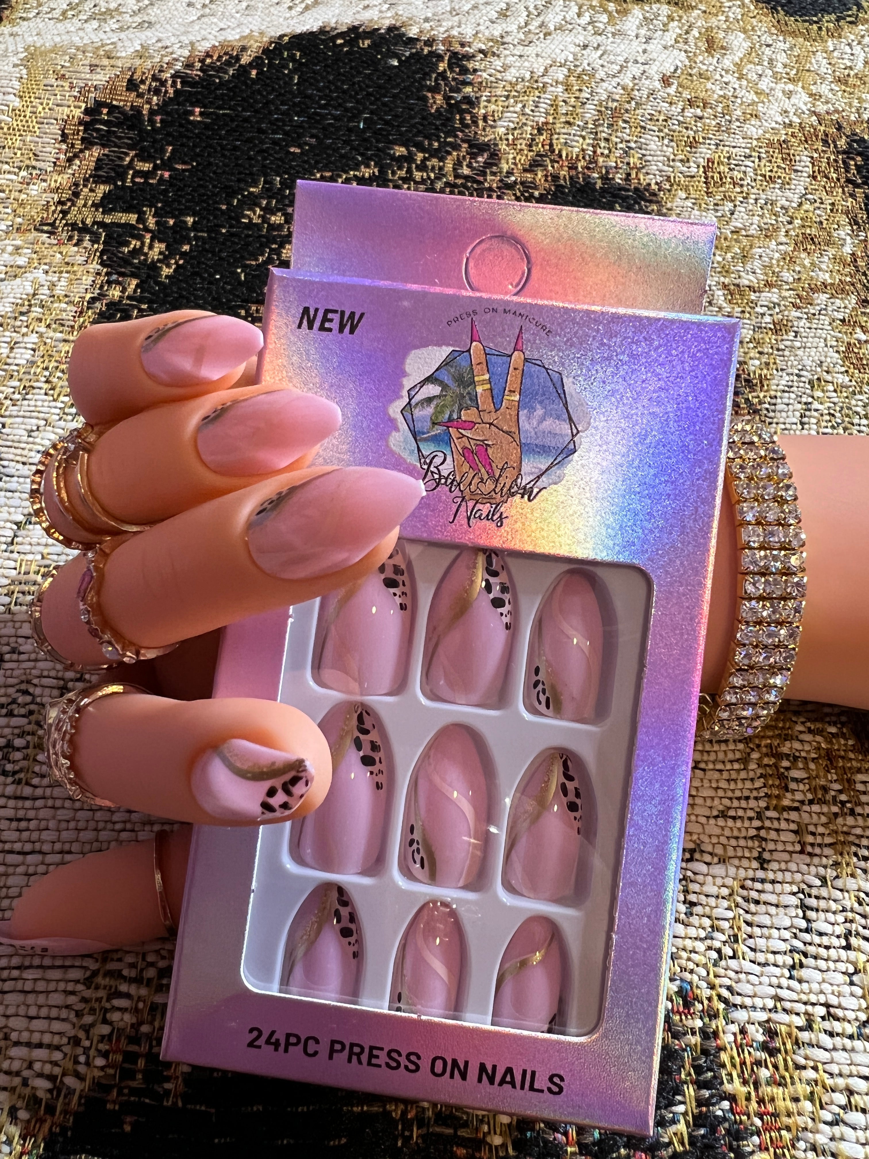 Pink Leopard | Medium almond french Press on nails